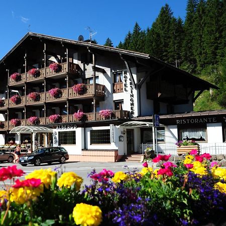 Hotel Orsingher San Martino Di Castrozza Esterno foto