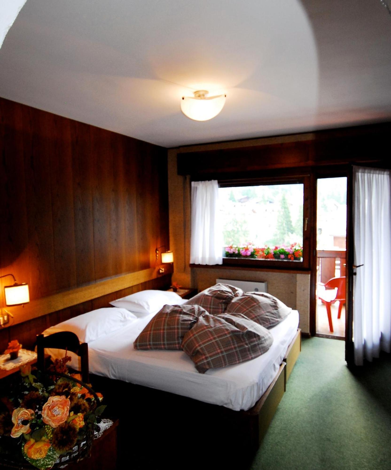 Hotel Orsingher San Martino Di Castrozza Camera foto