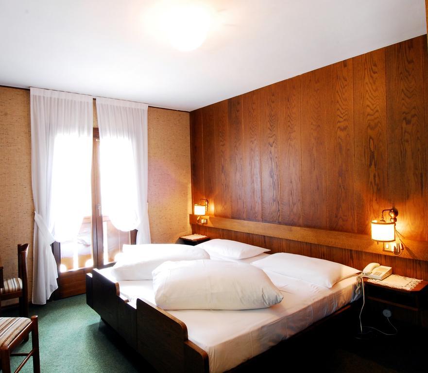 Hotel Orsingher San Martino Di Castrozza Camera foto